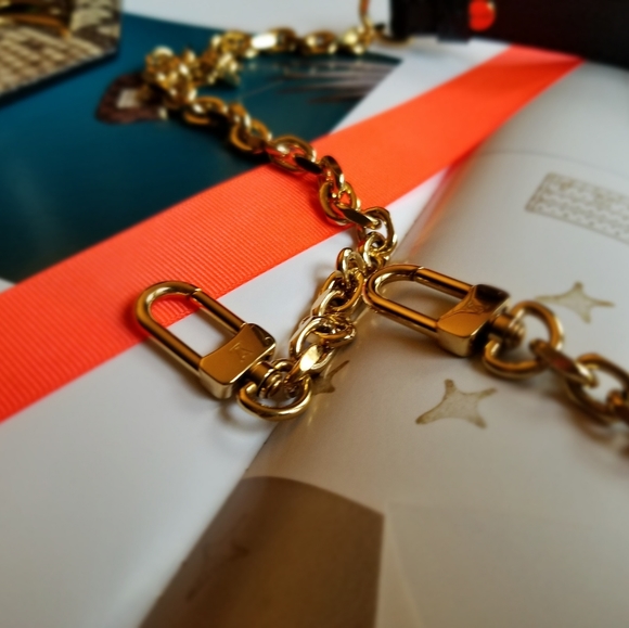 Louis Vuitton Love Note - Picture 7 of 16